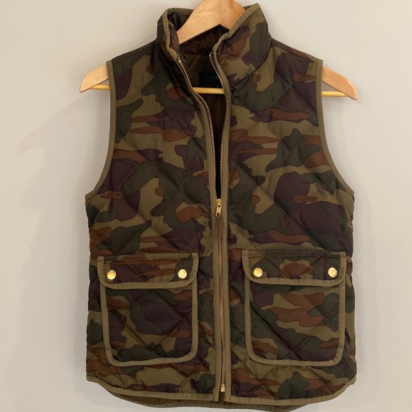 EUC J. Crew Camo Down Vest